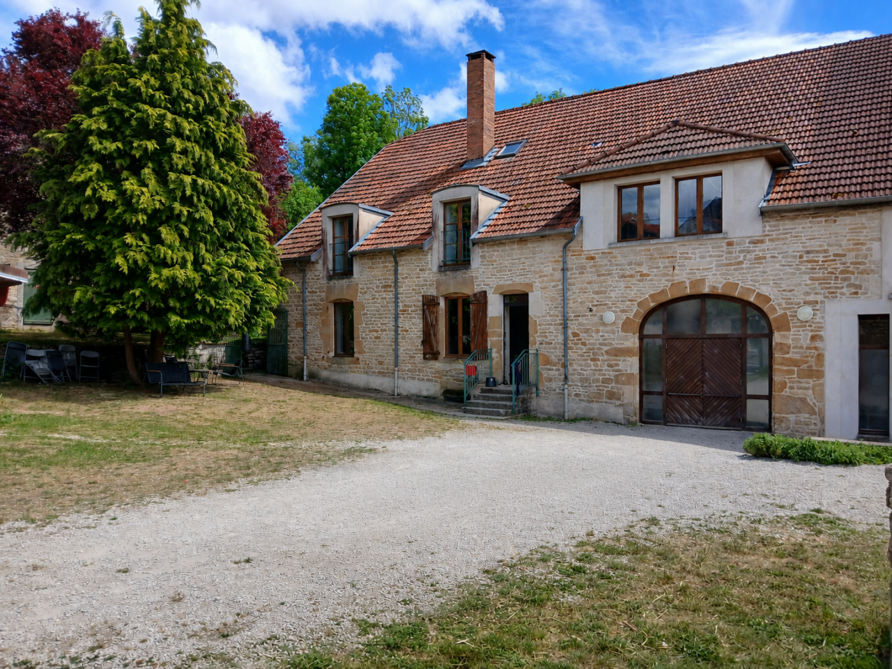 https://colibri-asso.fr/wp-content/uploads/2023/08/LVA-ROOCOURT-1280x960.png